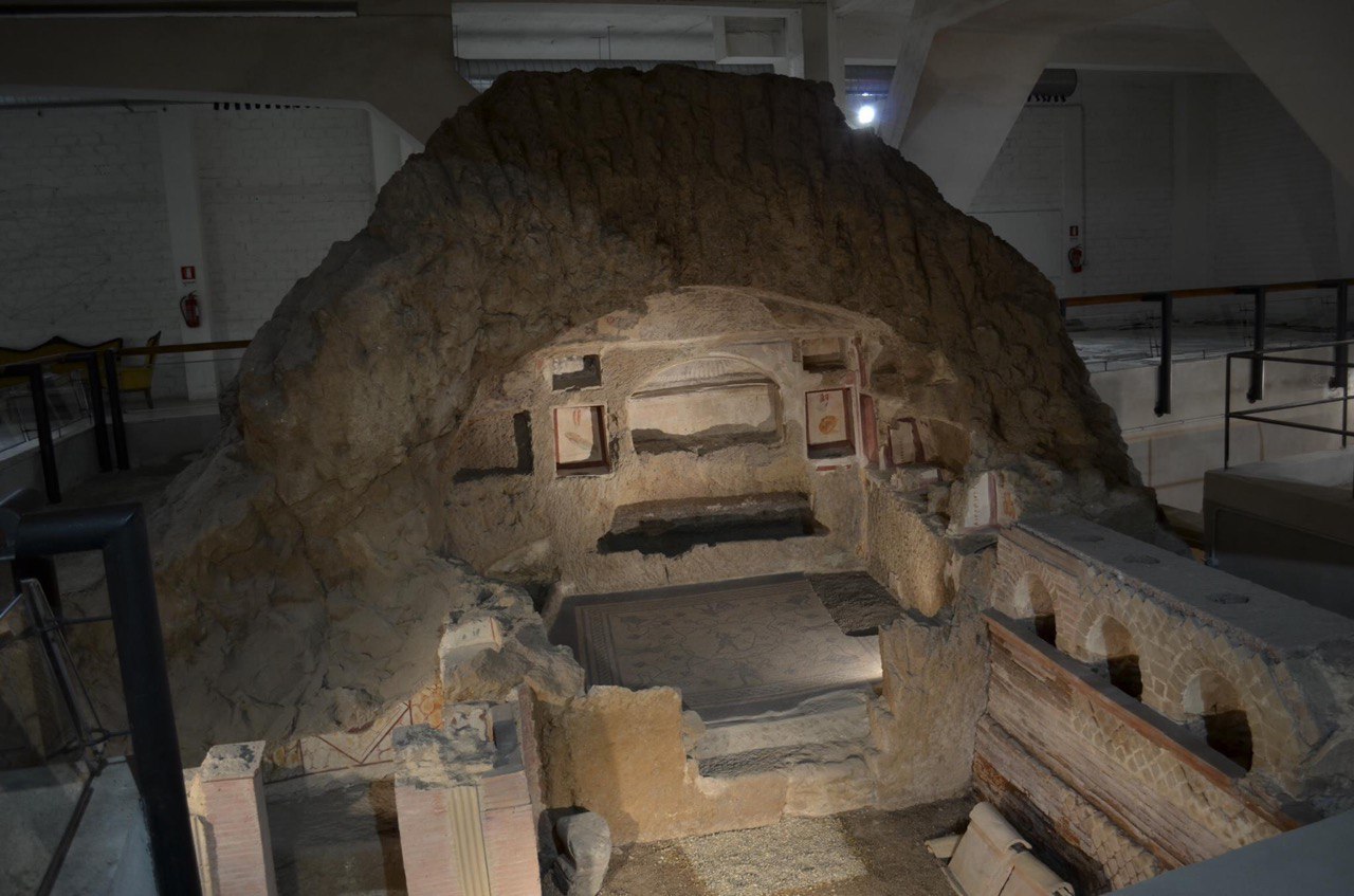 "Donne con le penne", evento spettacolo al Drugstore Museum